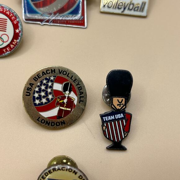 Lot of 16 Collectible Pins Volleyball USA London USC Argentina Rose Bowl Parade - Picture 6 of 10